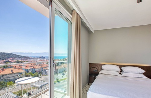 Cesme Apartment | AEGEAN Apartments Cesme - Premium Room, Double Bed with Sea View