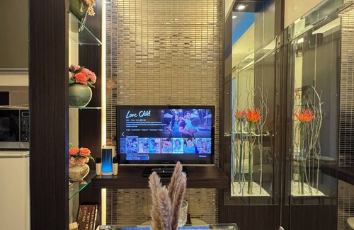 Santo Cristo Condo | Aesthetic 1-bedroom condo with WiFi, City View in Quezon City, Philippines