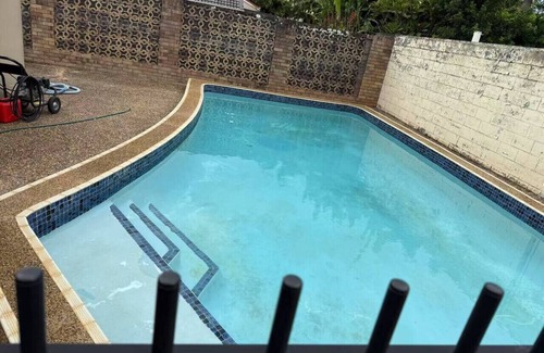 Robertson Condo | Affordable 1-Bed Studio Close to Malls & Transit!