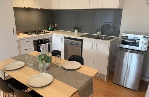 Maribyrnong Apartment | Affordable 2BR Apartment near Melbourne CBD Address:125Raleigh Road,Maribyrnong