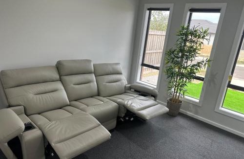 Rockbank House | Affordable Accommodation in Rockbank, Melbourne