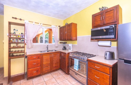 Antoneys Cay Condo | Affordable condo close to West Bay Beach