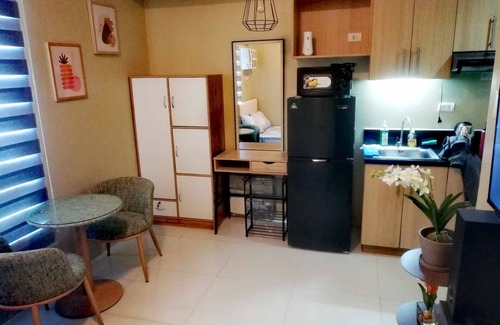 Salcedo Village Condo | Affordable & Cozy Studio - Salcedo Square, Salcedo Village, Makati City