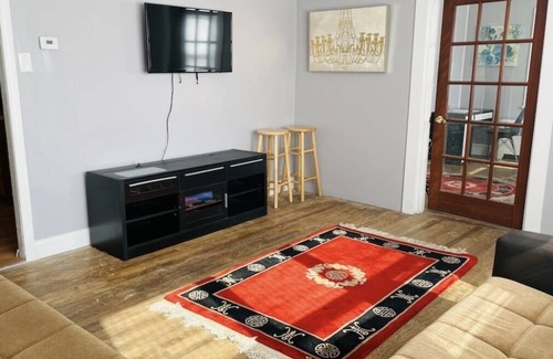 Somerdale House | Affordable Luxury Near Philly, Cherry Hill, South Jersey