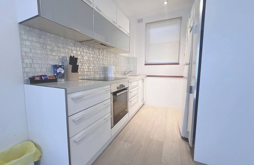 Maroubra Apartment | Affordable Ocean View 1BDR Unit Maroubra Beach