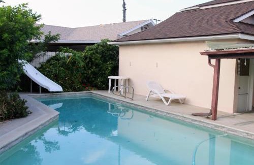 Clairemont Mesa East House | Affordable Private Room with Pool Access and Free Parking Near Zoo and Beaches
