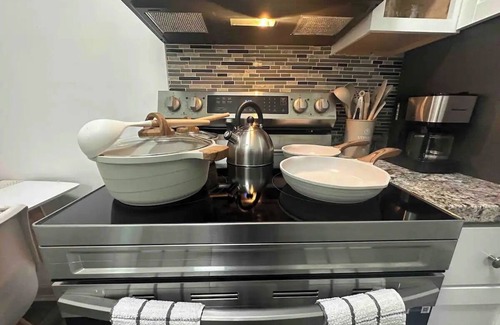 Rotterdam Apartment | Affordable Stay Near Proctors-A8