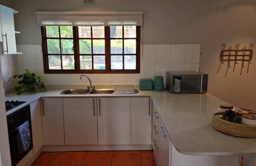 Athlone House | African Sands Bed & Breakfast