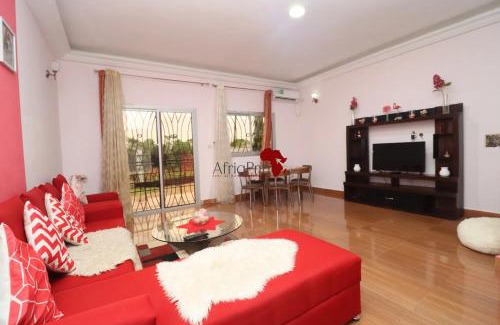 Kribi Apartment | AfriqPnB RF Appart Biyem Assi avec Piscine