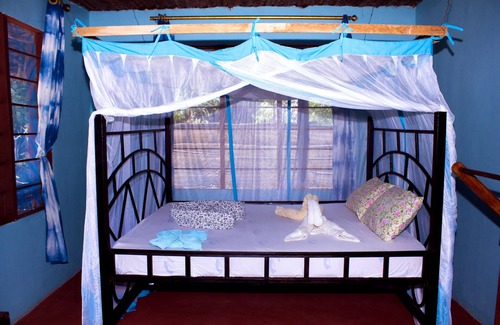 Mafia Island Bed & Breakfast | Afro Beach Bungalows & Afro Whale shark safari owned and perated by local commun