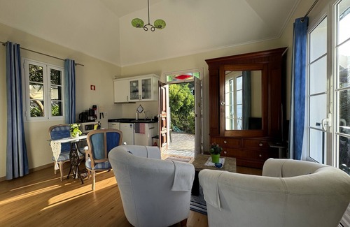Arco de Sao Jorge Apartment | - Agapanthus -