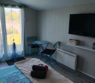 Septfonds House | Agréable chambre d' hôte avec accès piscine