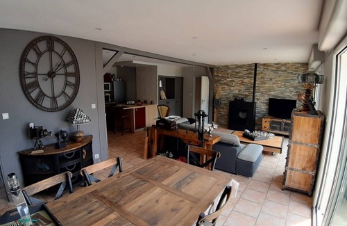 Bourgneuf House | Agréable Maison Familiale Avec Piscine à 15 min de la Rochelle