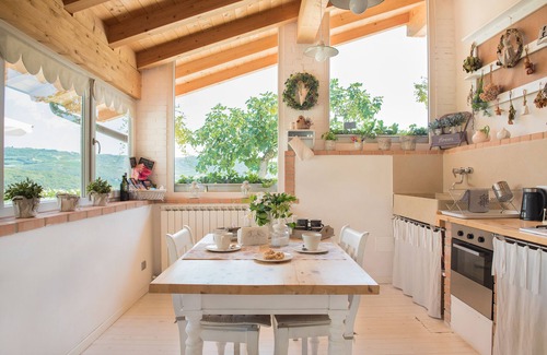 Nord-Est House | Agriturismo Caranatura perfect for visiting Verona, Venice and Lake Garda