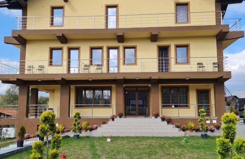 Bumbesti-Pitic House | Agropensiunea Maya-Andrei