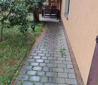 Jaroszowice Apartment | Agroturystyka Rudy Kocur Różana 24 Jaroszowice