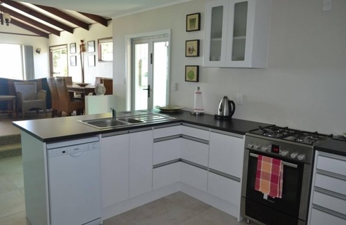 Ahipara House | Ahipara Golden Sands Beach House with Ocean Views