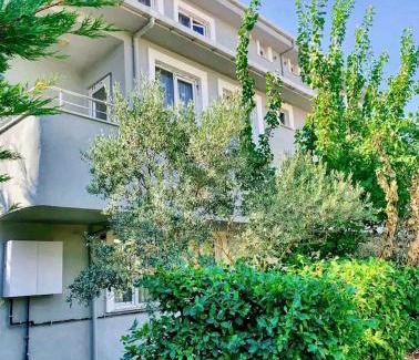 Arnavutkoy Cabin | Ahmet Teacher's villa is 6 minutes from Istanbul airport