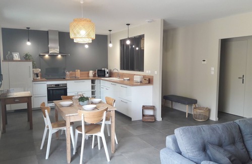 Aigueze Apartment | Aiguèze, air-conditioned Gite N°3 with swimming pool