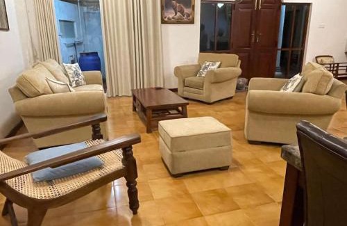 Maharagama Apartment | Air conditioned 3 bed home!