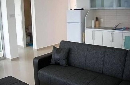 Kucukerenkoy Apartment | Air-conditioned Apartment As Close To The Sea As You Can Get
