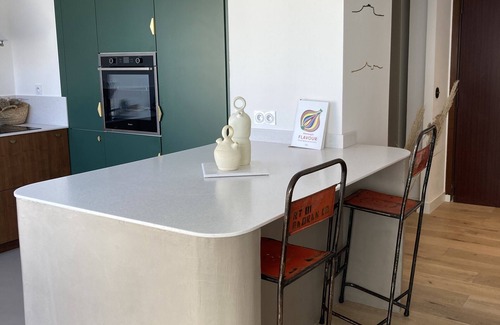 Saint-Lambert Apartment | Air-conditioned apartment with sea view 2 minutes from the beach