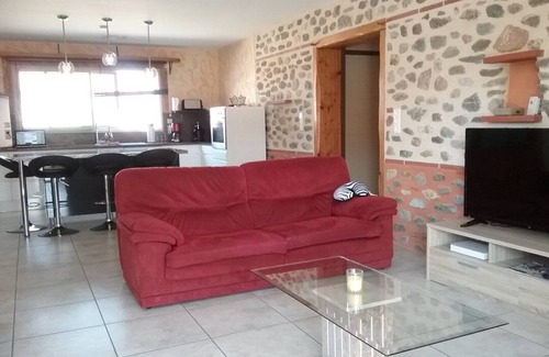 Trouillas House | Air-conditioned city 8 people with private swimming pool in a quiet area with enclosed garden