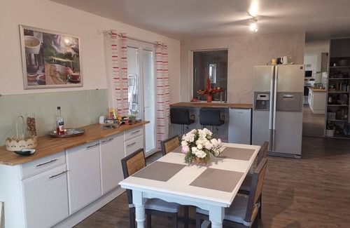 Vezenobres House | Air-conditioned villa with panoramic view and swimming pool.