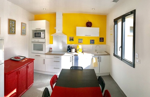 Saussines Villa | Air-conditioned Villa, Terrace,pool,Spa,landscaped garden, Private parking, quiet