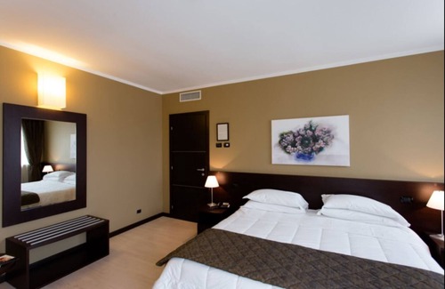 Leini Hotel | Air Palace Hotel