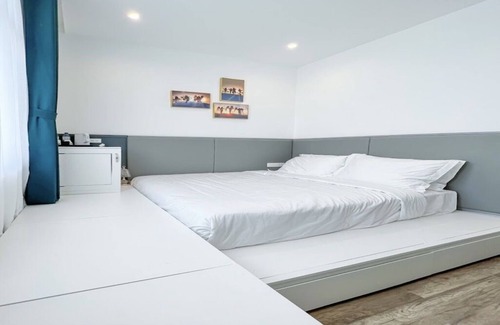 Duong To Hotel | Aira Boutique Hotel