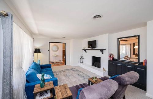 Reisterstown House | Airy & Spacious Modern Farmhouse