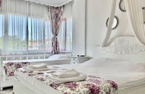 Tokoglu Hotel | Aisem By Hire Alacati