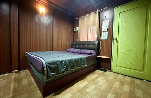 Kampung Pasir Hantu Hotel | AISHAH GUEST HOUSE