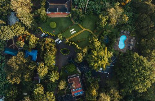 Moshi Cabin | Aishi Machame