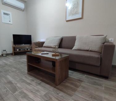 Tripoli Apartment | Aithra 2