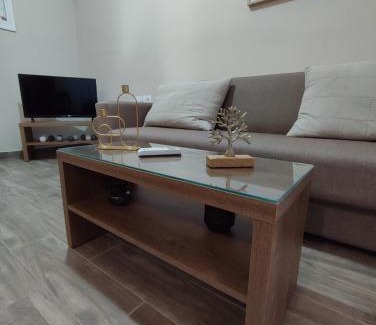 Tripoli Apartment | Aithra 2