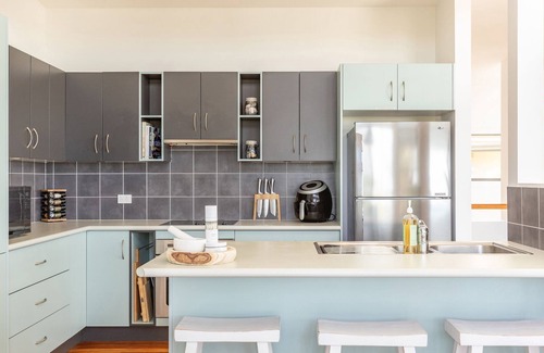 Blueys Beach House | Aiyana. coastal indulgence at Blueys Beach!