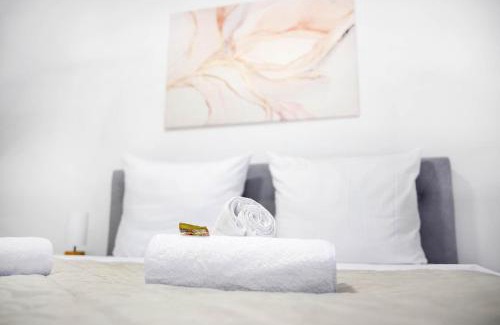 Dossenheim Apartment | Ajko Homes - Loft-Apartment mit Parkplatz bei Heidelberg