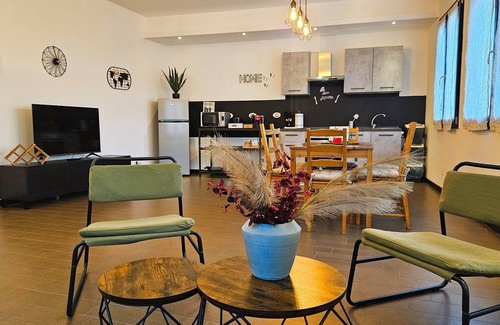 Bergamo Apartment | AK Homes, a stone's throw from Orio