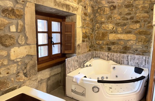 Llerana Hotel | Akla Hotel Suites Valles Pasiegos
