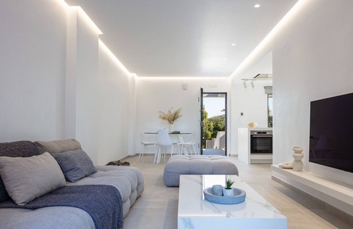 Kavros House | Akonizia Luxury House - With Private Swimming Pool