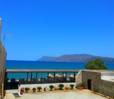 Korfalonas Apartment | Akrogiali