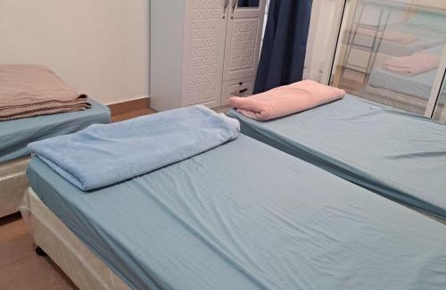 Al Ghubrah Ash Shamaliyyah Bed & Breakfast | AL Bokhari Building 234