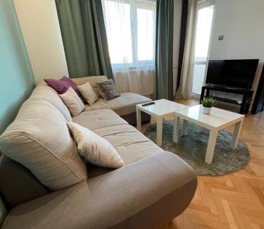Mladost Apartment | Al Malina 3BDR Family Apt with Parking Space near Airport and IEC