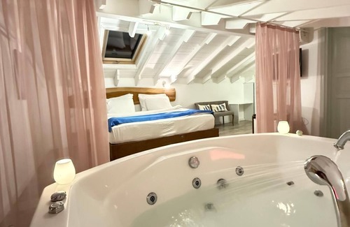 Alacati Hotel | Alaçatı Otel Rebetiko