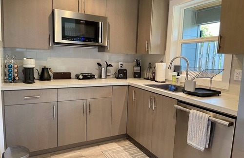 Alberta Arts District Apartment | Alberta Arts Private Apartment!