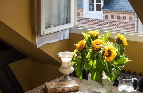 Dieppe Apartment | Albertine-Apartment-Ensuite with Shower