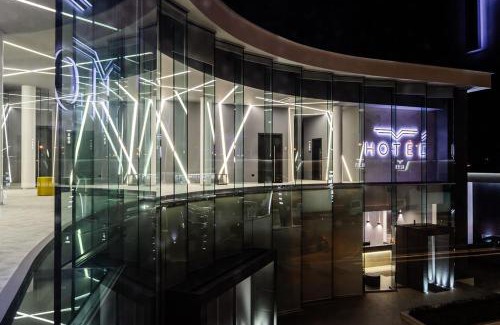 Mbrostar-Urë Hotel | Albes Hotel