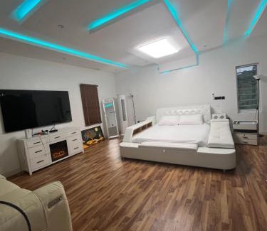 Abeokuta Apartment | Albuquerque